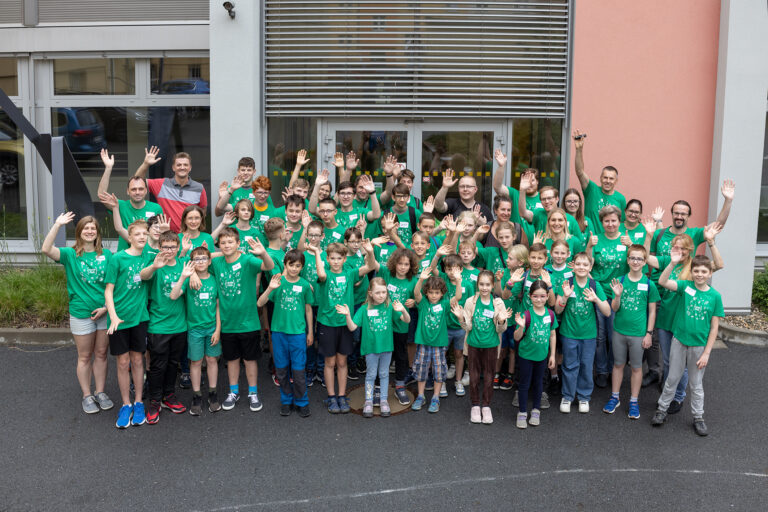 Naši žáci na DojoConu 2025: Den plný technologií, tvoření i týmové spolupráce