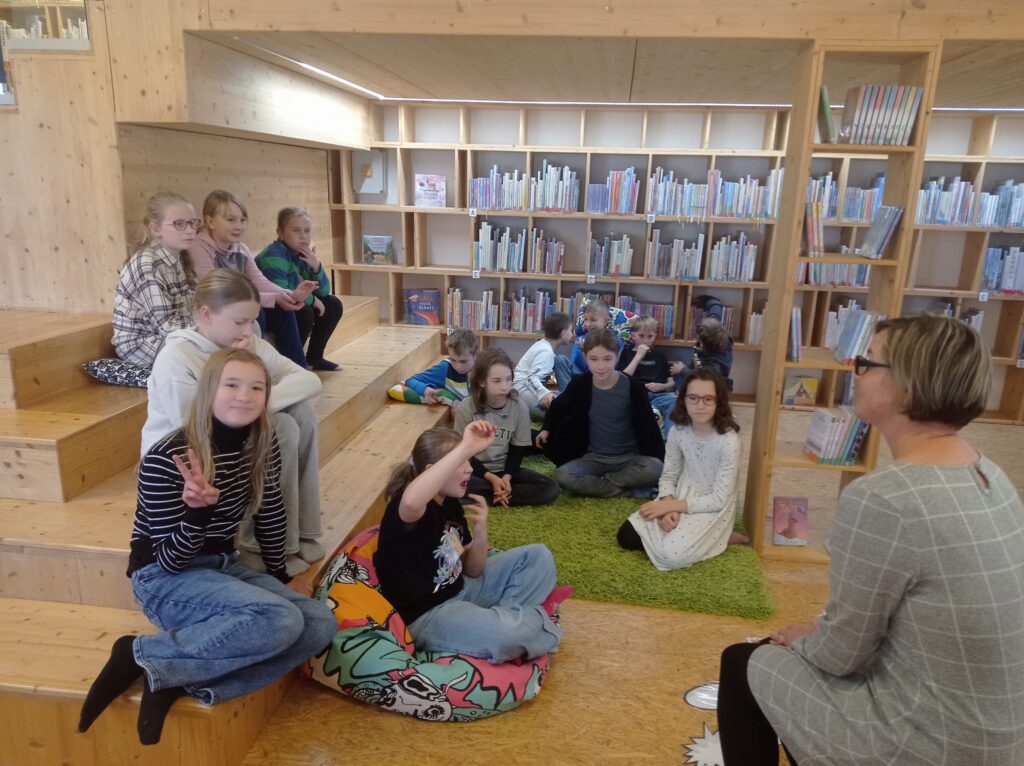 Pětka navštívila knihovnu